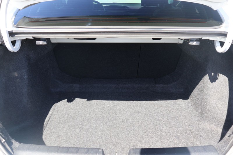 Honda Civic Coupe Vehicle Full-screen Gallery Image 08