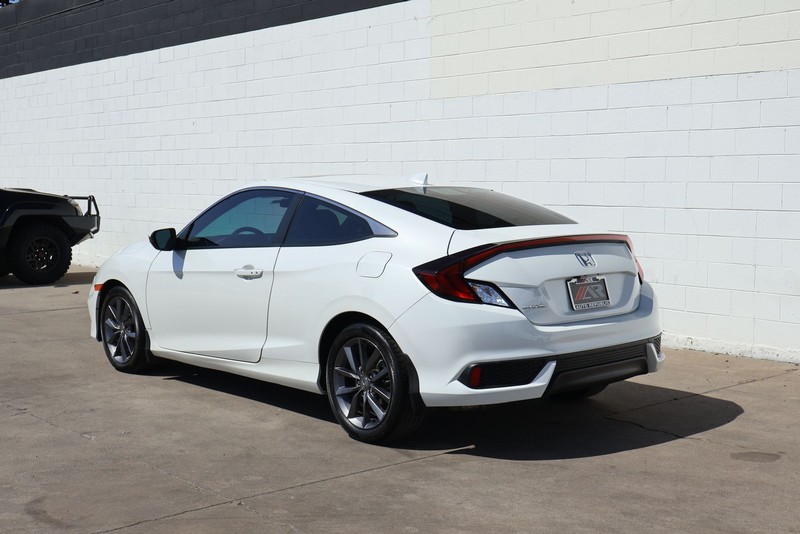 Honda Civic Coupe Vehicle Full-screen Gallery Image 09