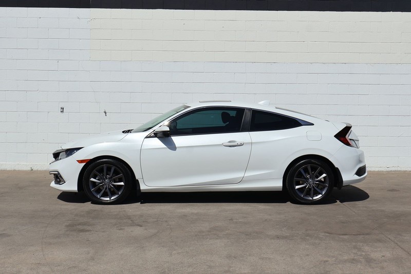 Honda Civic Coupe Vehicle Full-screen Gallery Image 10