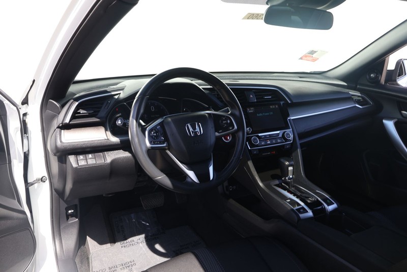 Honda Civic Coupe Vehicle Full-screen Gallery Image 14