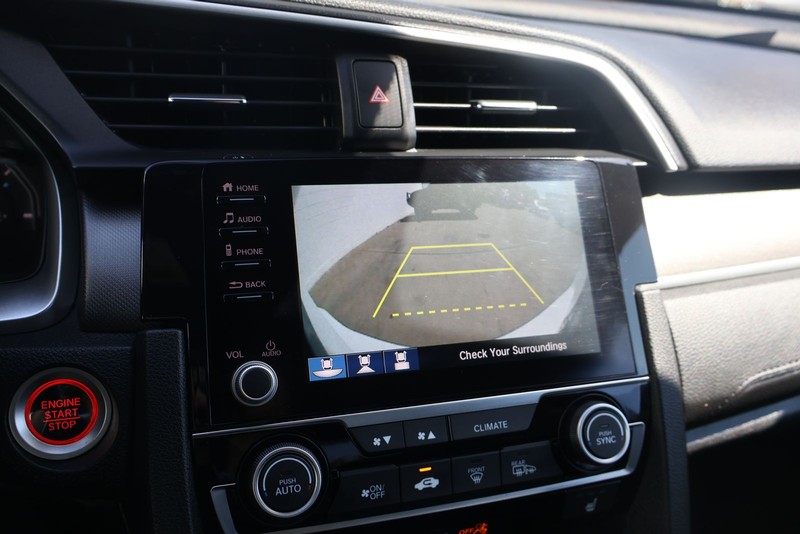 Honda Civic Coupe Vehicle Full-screen Gallery Image 28