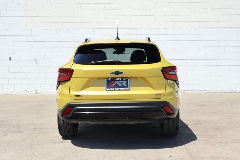 Chevrolet Trax Vehicle Full-screen Gallery Image 06