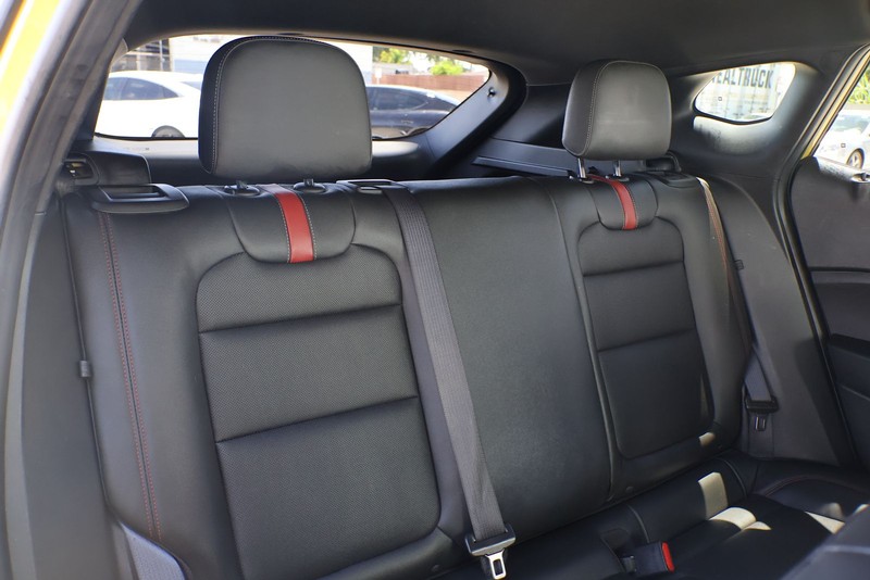 Chevrolet Trax Vehicle Full-screen Gallery Image 19