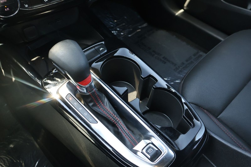 Chevrolet Trax Vehicle Full-screen Gallery Image 29
