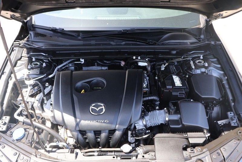 Mazda Mazda3 Sedan Vehicle Full-screen Gallery Image 12