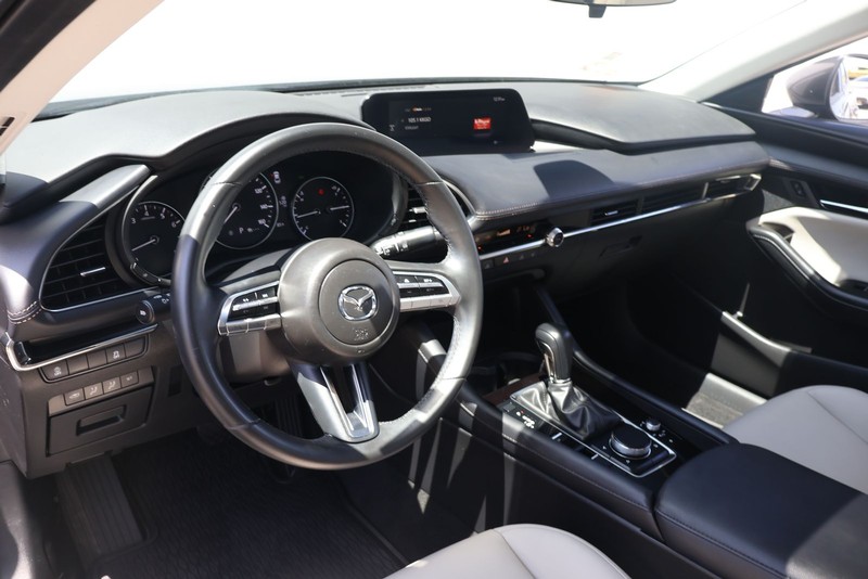 Mazda Mazda3 Sedan Vehicle Full-screen Gallery Image 15