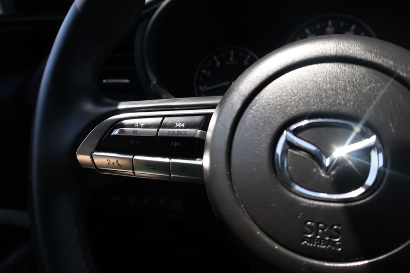 Mazda Mazda3 Sedan Vehicle Full-screen Gallery Image 24