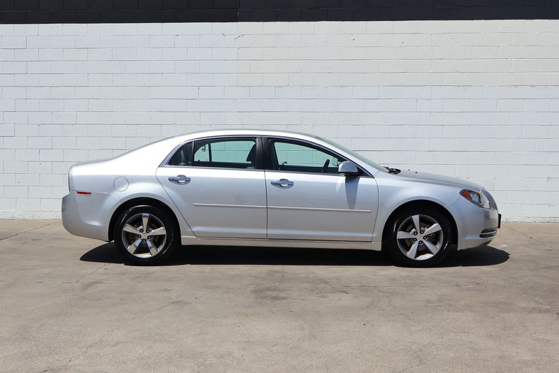 Chevrolet Malibu Vehicle Full-screen Gallery Image 04
