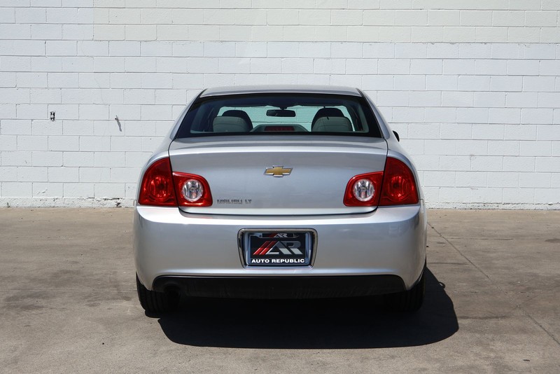 Chevrolet Malibu Vehicle Full-screen Gallery Image 06