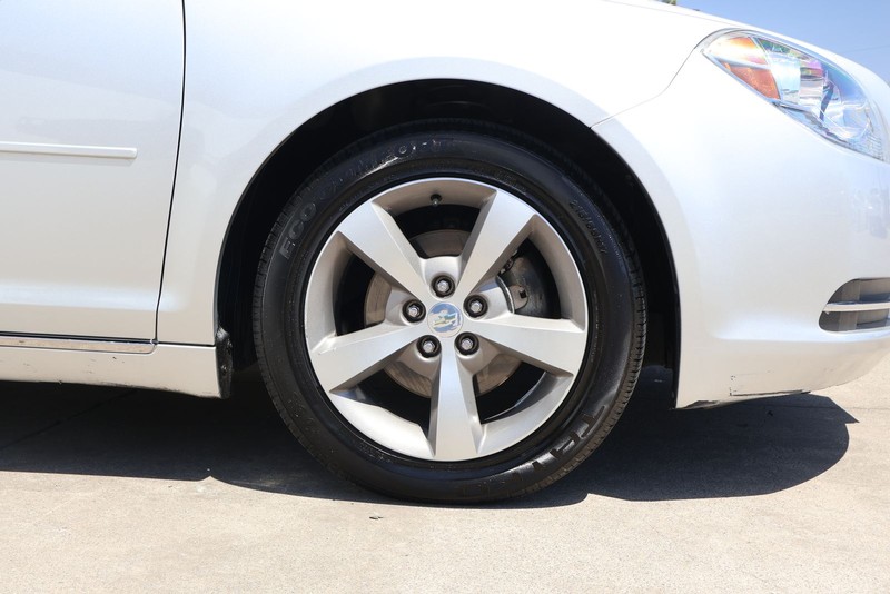 Chevrolet Malibu Vehicle Full-screen Gallery Image 13
