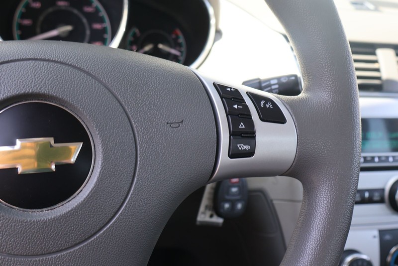 Chevrolet Malibu Vehicle Full-screen Gallery Image 25