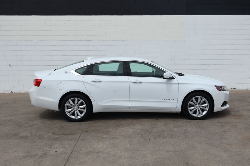 Chevrolet Impala Vehicle Full-screen Gallery Image 04