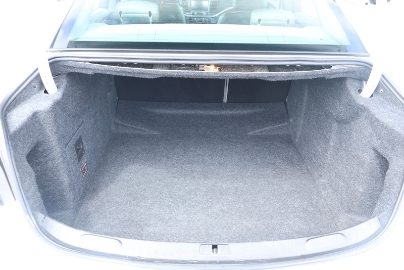 Chevrolet Impala Vehicle Full-screen Gallery Image 08