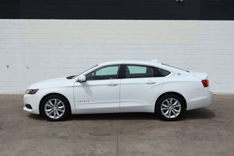 Chevrolet Impala Vehicle Full-screen Gallery Image 10