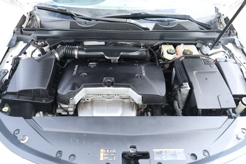 Chevrolet Impala Vehicle Full-screen Gallery Image 13