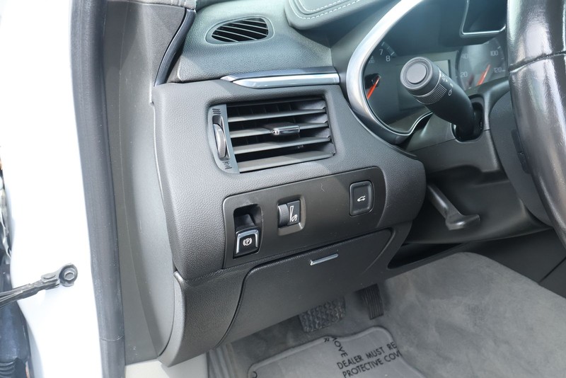 Chevrolet Impala Vehicle Full-screen Gallery Image 18