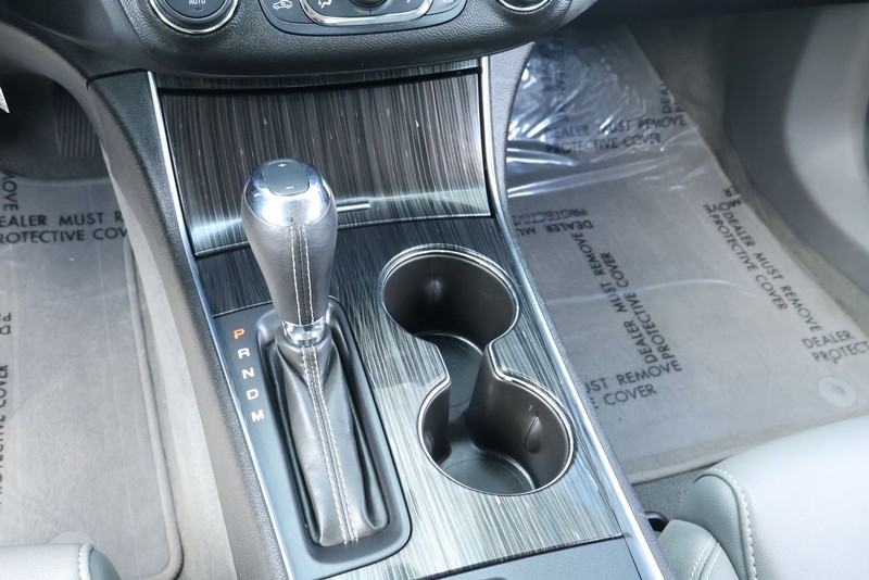 Chevrolet Impala Vehicle Full-screen Gallery Image 32