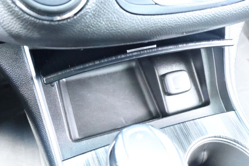 Chevrolet Impala Vehicle Full-screen Gallery Image 33