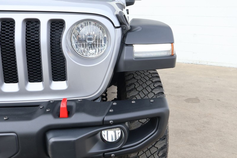 Jeep Wrangler Vehicle Full-screen Gallery Image 03
