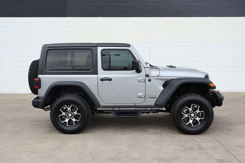 Jeep Wrangler Vehicle Full-screen Gallery Image 04