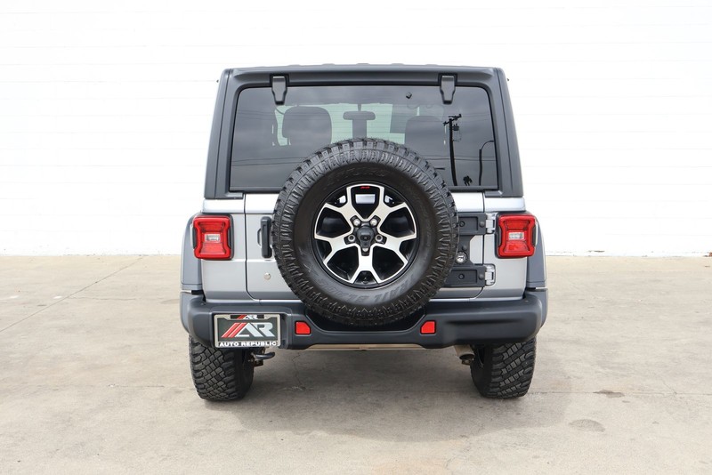 Jeep Wrangler Vehicle Full-screen Gallery Image 06