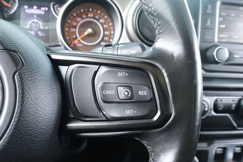 Jeep Wrangler Vehicle Full-screen Gallery Image 30