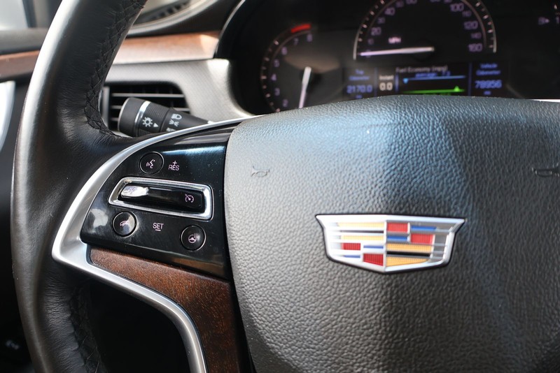 Cadillac XTS Vehicle Full-screen Gallery Image 25