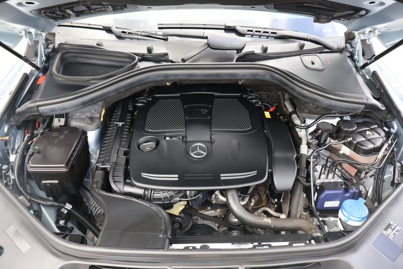 Mercedes-Benz GLE 350 Vehicle Full-screen Gallery Image 13