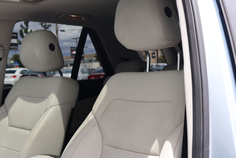 Mercedes-Benz GLE 350 Vehicle Full-screen Gallery Image 19