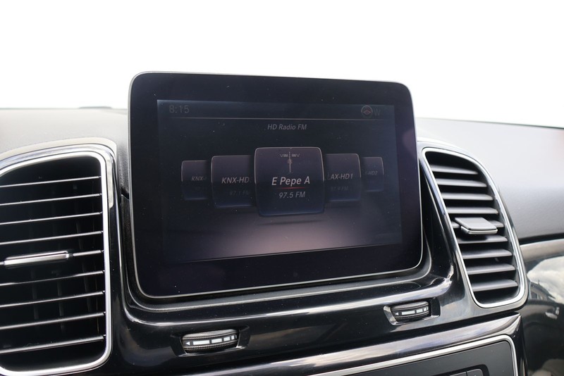 Mercedes-Benz GLE 350 Vehicle Full-screen Gallery Image 29