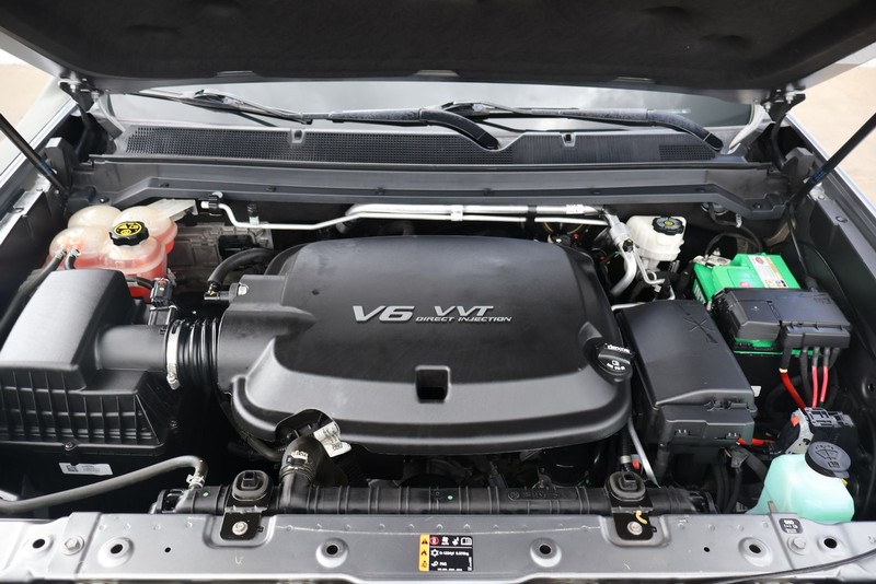Chevrolet Colorado Vehicle Full-screen Gallery Image 12