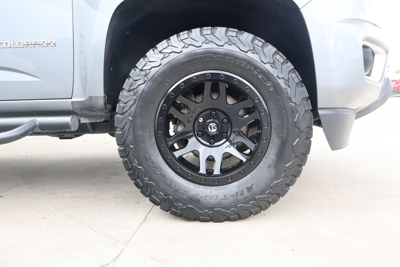Chevrolet Colorado Vehicle Full-screen Gallery Image 13