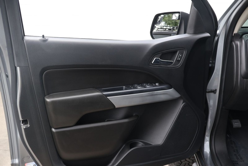 Chevrolet Colorado Vehicle Full-screen Gallery Image 14