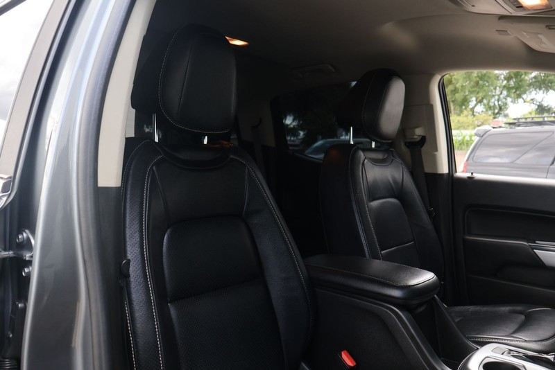 Chevrolet Colorado Vehicle Full-screen Gallery Image 19