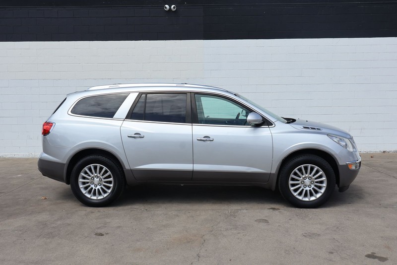 Buick Enclave Vehicle Full-screen Gallery Image 04