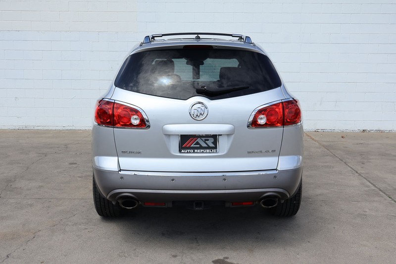 Buick Enclave Vehicle Full-screen Gallery Image 06