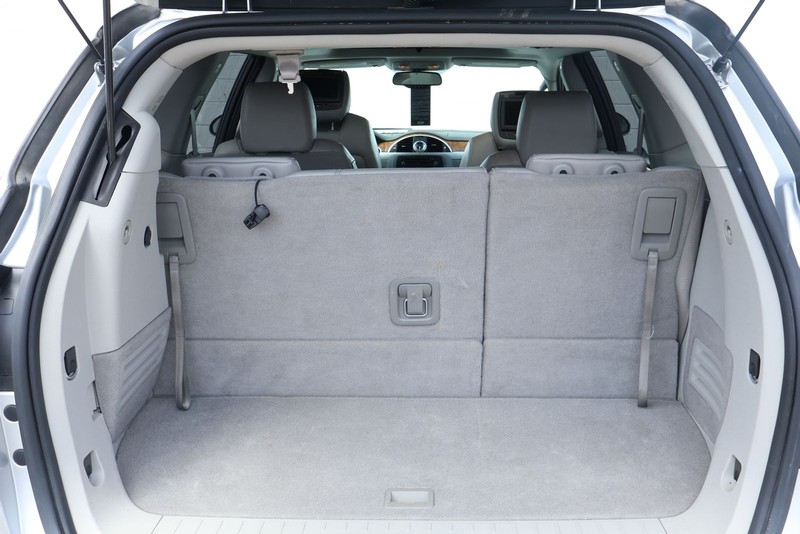 Buick Enclave Vehicle Full-screen Gallery Image 08
