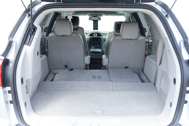 Buick Enclave Vehicle Full-screen Gallery Image 09