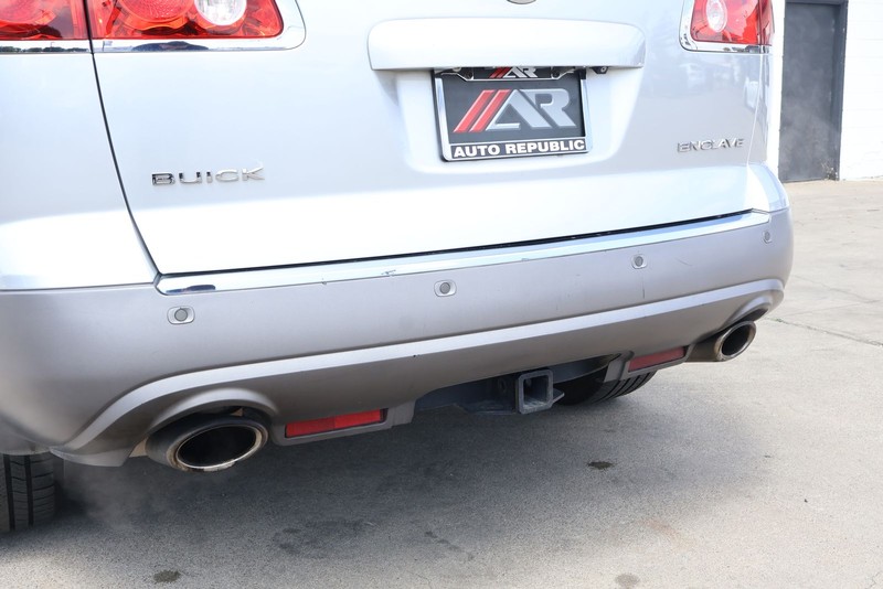 Buick Enclave Vehicle Full-screen Gallery Image 10