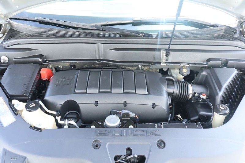 Buick Enclave Vehicle Full-screen Gallery Image 16