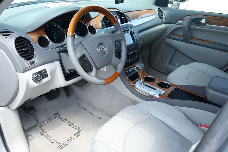 Buick Enclave Vehicle Full-screen Gallery Image 21