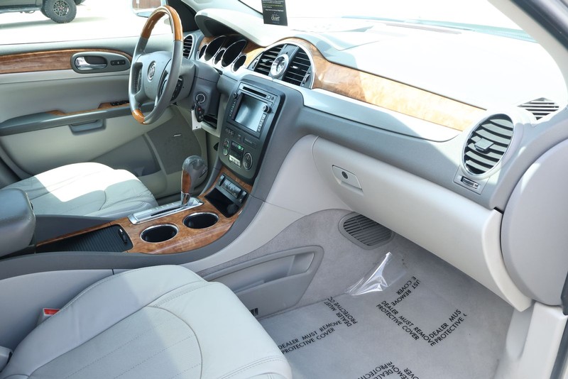 Buick Enclave Vehicle Full-screen Gallery Image 26