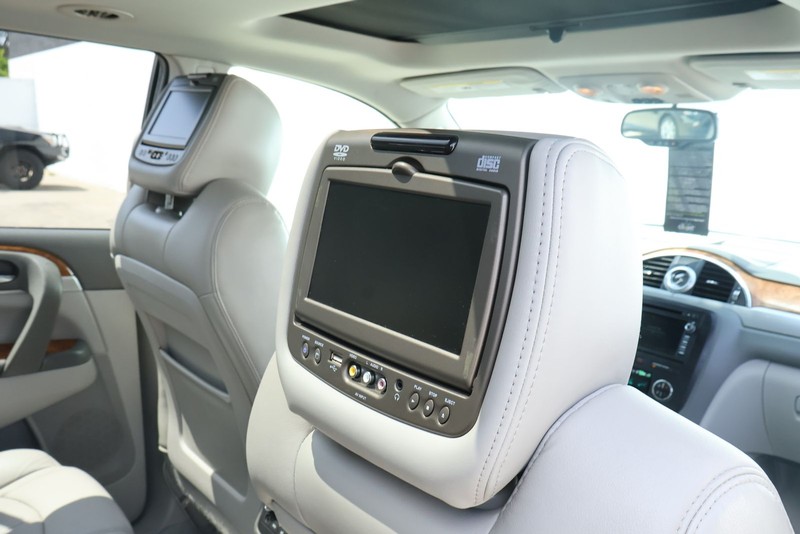 Buick Enclave Vehicle Full-screen Gallery Image 31