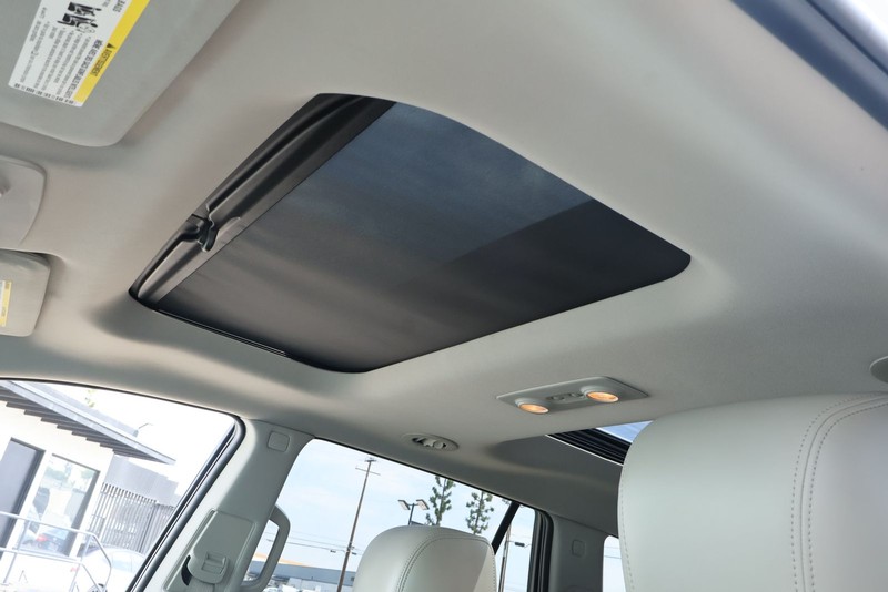 Buick Enclave Vehicle Full-screen Gallery Image 41