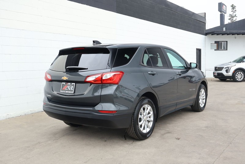 Chevrolet Equinox Vehicle Full-screen Gallery Image 05
