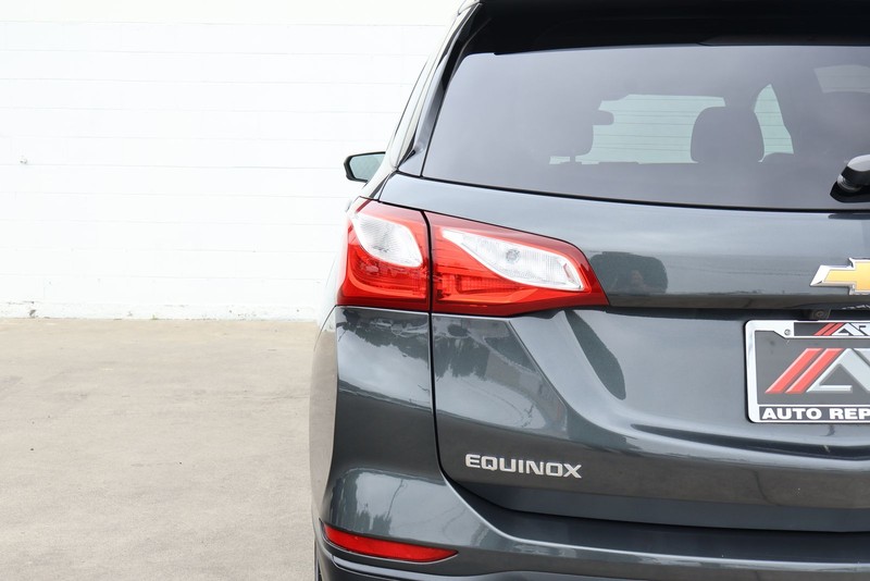 Chevrolet Equinox Vehicle Full-screen Gallery Image 07