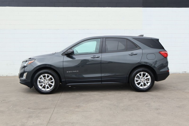 Chevrolet Equinox Vehicle Full-screen Gallery Image 10