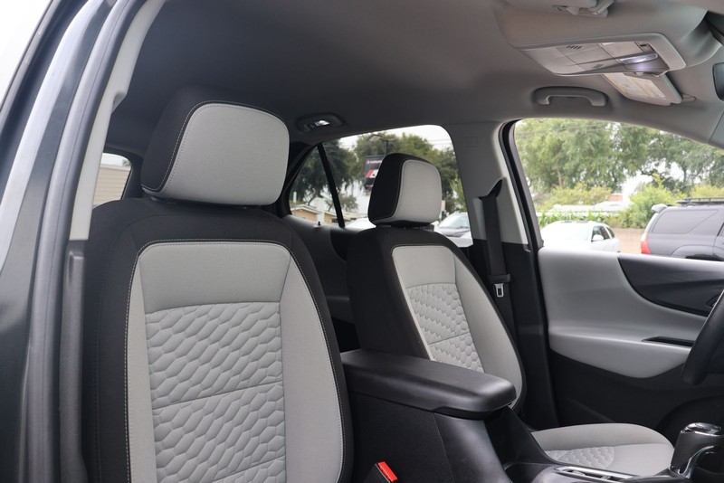 Chevrolet Equinox Vehicle Full-screen Gallery Image 19