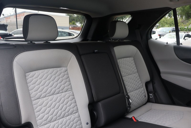 Chevrolet Equinox Vehicle Full-screen Gallery Image 20