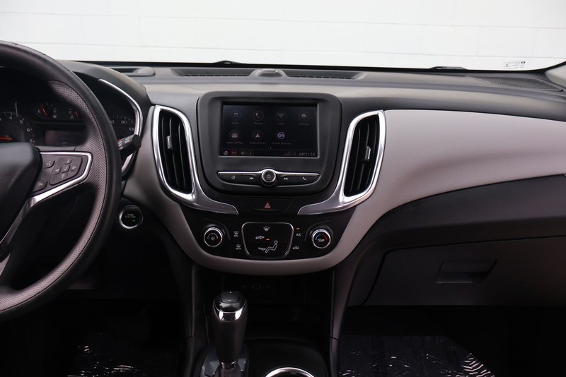Chevrolet Equinox Vehicle Full-screen Gallery Image 27